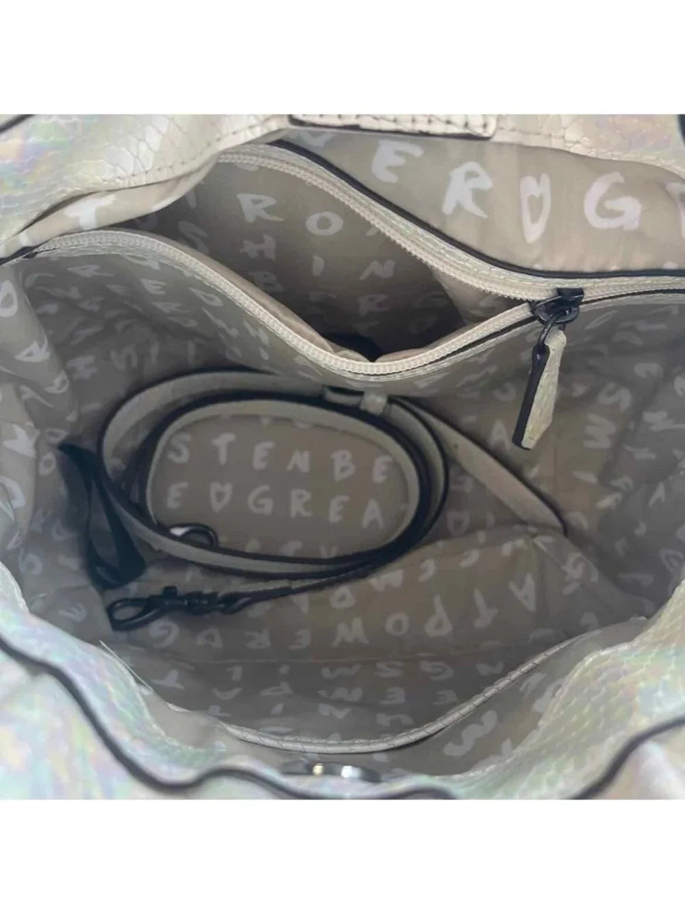 Aimee Kestenberg Women's White New with Tags Snakeskin Purse
